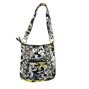 VERA BRADLEY CROSSBODY MAILBAG PURSE‎ BAG - RETIRED BAROQUE PATTERN